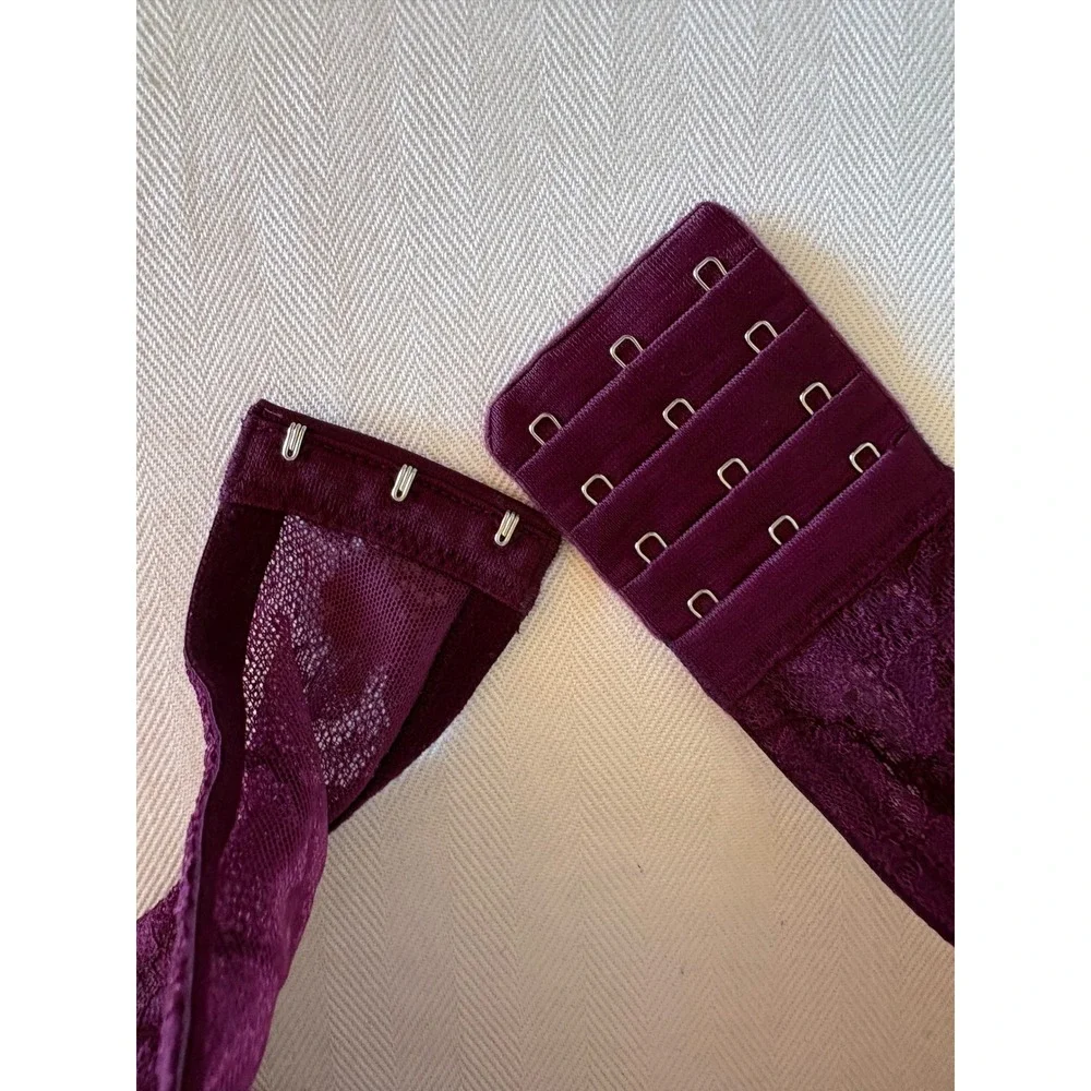 Victorias‎ Secret Very Sexy Plum Lace High Neck Halter Bralette 32DD Underwire